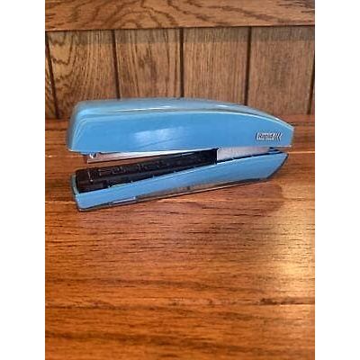 دباسة مكتب ع كارت 25 شيت Rapid مقاس 24/6+26رقم FXstand up24510900